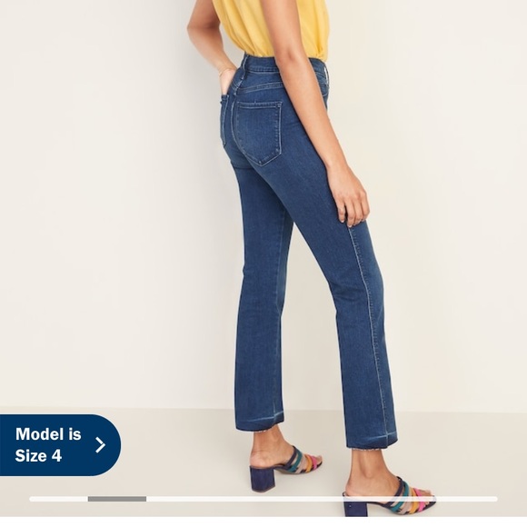 🥰 2/$25 Old Navy high rise ankle flare - Picture 2 of 5